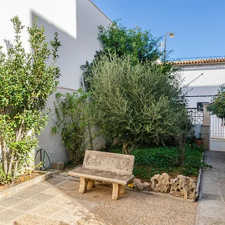 Willa Yourhouse Magdalena